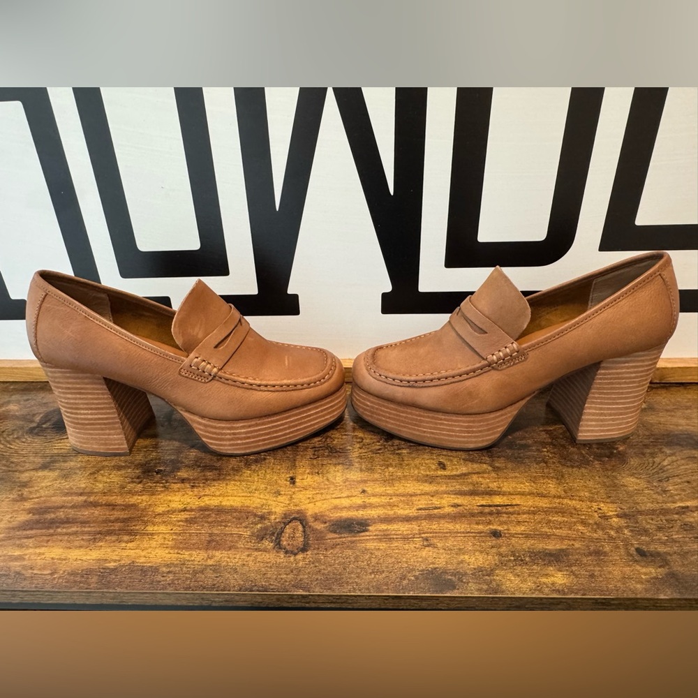 Kork-Ease Tan Women's Platform Loafers